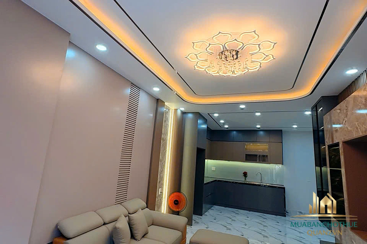 Giảm Thẳng 500 Triệu – Bán Nhà Phố Quận 7 Mới Đẹp Lung Linh (5x9m), 1 Lầu Full Nội Thất, Hẻm 502 Huỳnh Tấn Phát